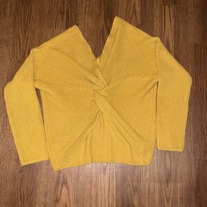 Active one V Neck knot back out yellow sweater size L.